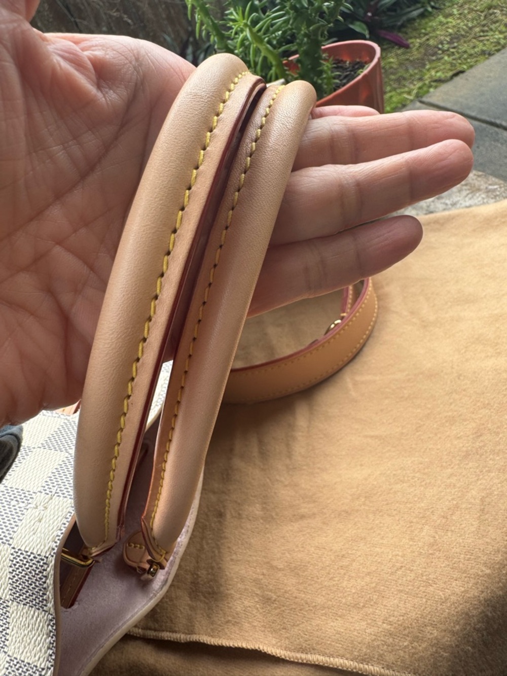 Louis Vuitton Damier Azur Girolata - Picture 8 of 10